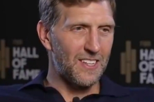 英媒：切尔西正式开启新任主帅遴选工作，已初步接触伊劳拉经纪人