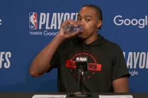 【完整版】巴恩斯：博伊尔斯防守极其出色 我们全队都非常信任他