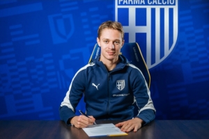 斯基拉：帕尔马600万欧买断卡维利亚，尤文获得60万欧分成