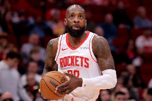 打了个酱油！杰夫·格林下半场替补7分半2中0无贡献 1失误1犯规