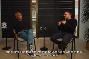 哈维：当时是我力主巴萨买拉菲尼亚，我执教多哈萨德那阵就想签他