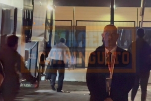 4月份仅赢1场！球迷怒斥皇马球员：真不知羞耻，出来面对我们！