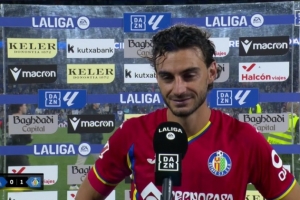 鲁梅尼格：拜仁希望诺伊尔再留队一年 已计划和凯恩续约