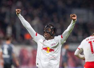 巴黎发布对阵拜仁首回合海报：登贝莱、阿什拉夫、K77出镜