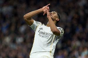 半场战报-雷霆75-67太阳 亚历山大17分 吉莱斯皮17分 布克3中0