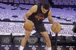 丰臻：申花vs蓉城只有两个区域未开，就看能不能破南京奥体纪录