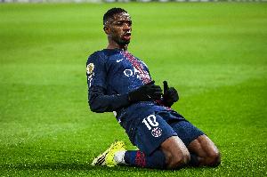 TA：萨拉赫罗伯逊离队后，利物浦恐怕无法承受再失去阿利松的影响