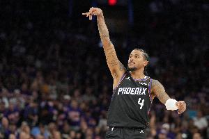 外线没投开！杰伦·格林三分球10中1拿到23分6板4助4断 正负值-15