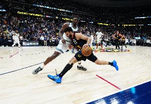 约基奇季后赛生涯第20次20+三双 仅次于詹姆斯的26次