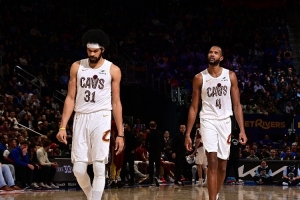 费尔顿：我担心骑士 若莫布里和阿伦不站出来他们很难赢