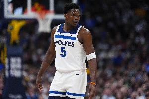 你得稳定贡献！托拜亚斯·哈里斯半场15分钟 6中4拿到10分2板