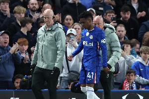 G4羞辱我们？约基奇递球又抢球玩弄新秀 低头笑嘻了！