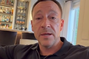 挑大梁！坎宁安首节6中3拿到10分3板2助 也有4失误