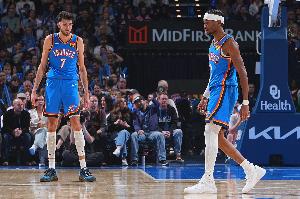 德天空：沙尔克04想跟40岁老将哲科续约，但他在考虑世界杯后退役