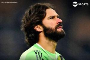 近20年首人！卡塞米罗英超单场抢断11次+对抗成功16次+解围9次