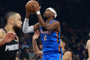 季后赛氛围拉满！山东男篮主场今天铺满橙色助威服