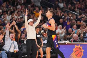 手感火热！吉莱斯皮首节4中4&3记三分球超高效砍下11分1板1断