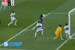 下半场伤退！小瓦谈伤情：明天接受核磁共振 希望感觉会好一些