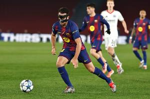 世体：弗里克通过阵容的灵活性，降低巴萨球员的伤病概率