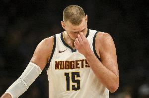 Stein：无迹象表明约基奇想走 但他也不认为球队朝着正确方向前进