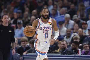 Shams：里夫斯对G5复出抱着乐观态度！目前状态为赛前决定！