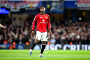 差点被雪藏离队！曼晚：同样都踢343，梅努用表现实力打脸阿莫林