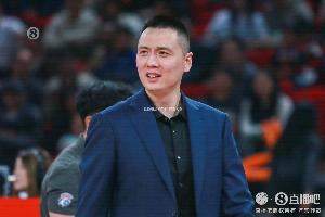 萨福诺夫本场数据：2次扑救全场最多+4解围，评分6.5