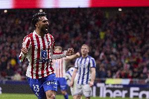 差点2-0！奥利塞单刀被萨福诺夫封堵后仍滚向球门，马基门线解围