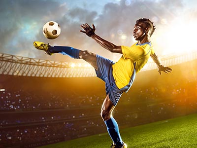 恩里克77场欧冠50胜，超越瓜迪奥拉成为欧冠最快达成50胜的教练