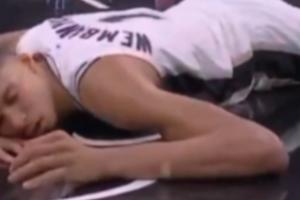 媒体人：比主场惨败更能刺激宏远的 恐怕是主场被龙狮球迷所占领