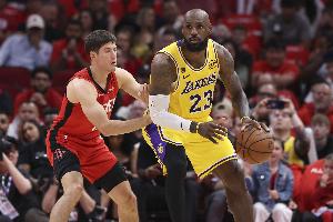 乌度卡：谢泼德很重视对手在防守端的针对 我们尽量避免他防LBJ