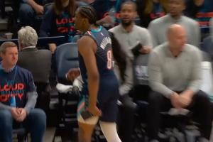 开拓者G5赛前投篮训练 利拉德给队友们传球 杨瀚森接球飚中三分