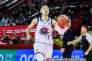 记者：缺少健康的高诗岩和冷静的克里斯 山东的战力直接减半