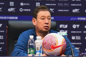 斯卢茨基：很遗憾有几次不错的机会没把握住 盖伊看上去情况不佳