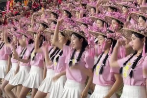 粤超梅州啦啦队火了，不得不说确实好看